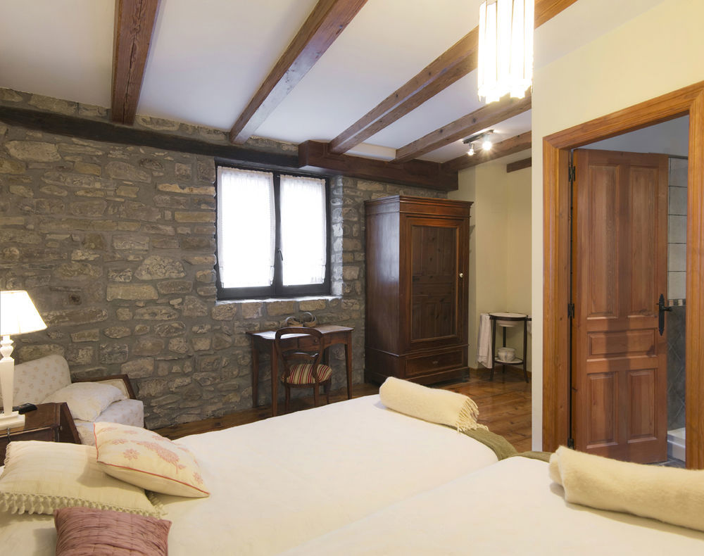 Hotel Argonz Etxea à Urzainqui Extérieur photo