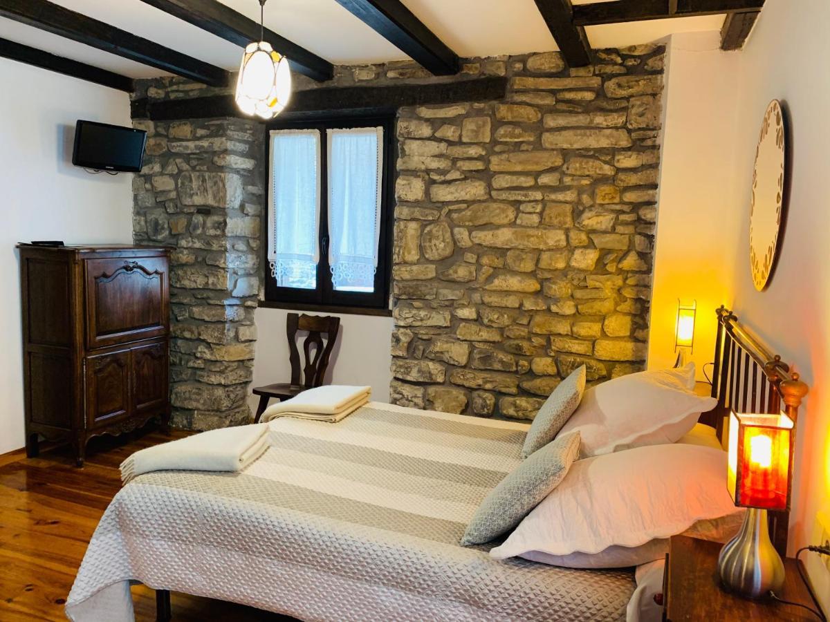 Hotel Argonz Etxea à Urzainqui Extérieur photo